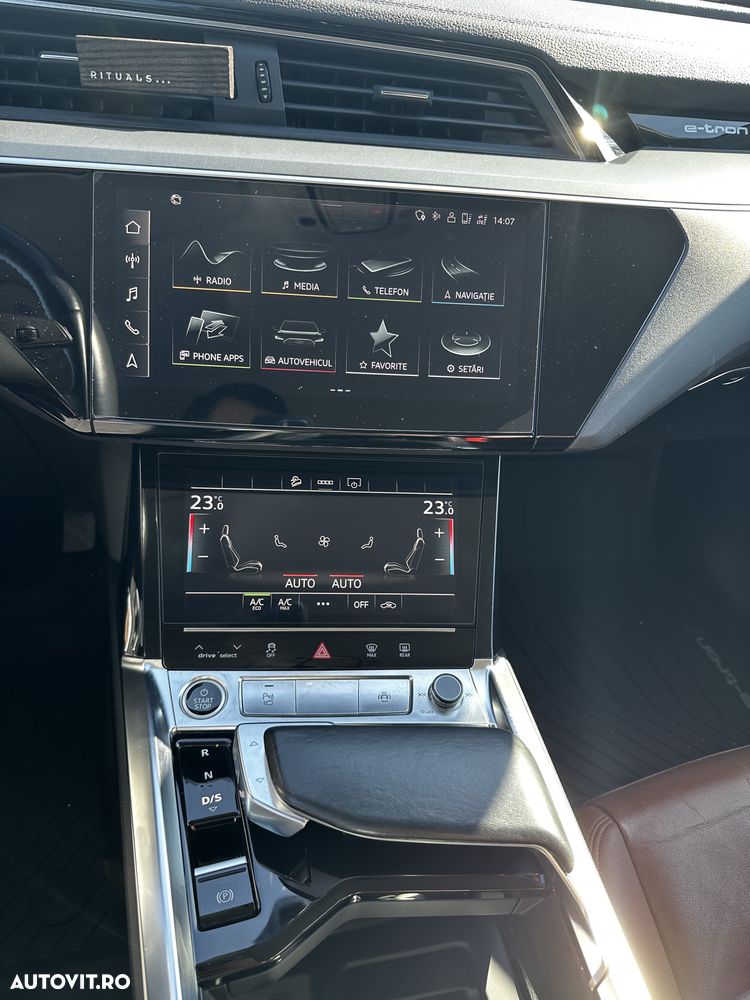 Audi e-tron 55 quattro Advanced - 3