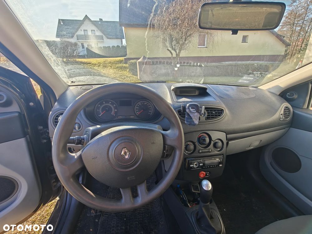 Renault Clio 1.4 16V Authentique - 10