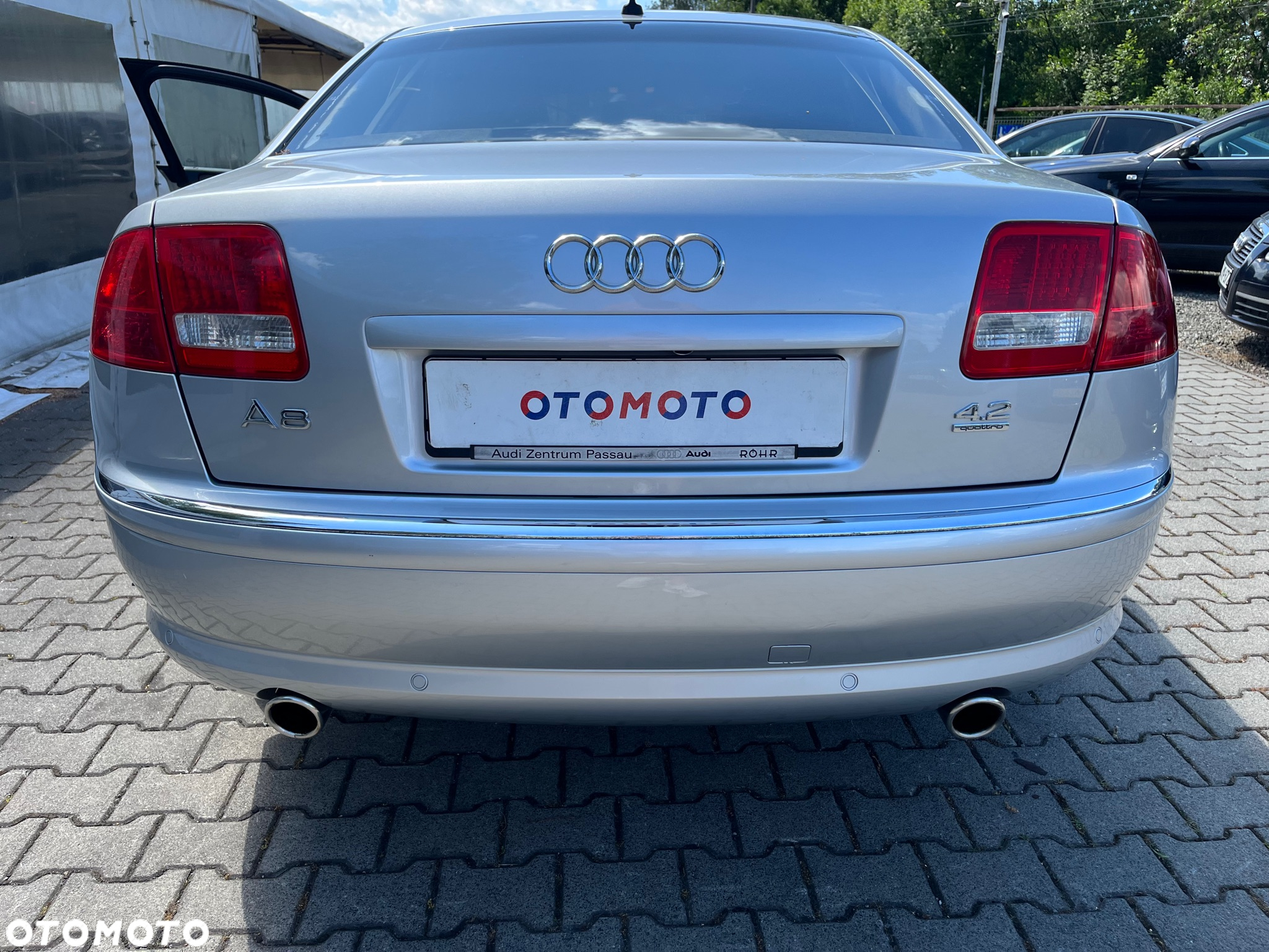 Audi A8 4.2 Quattro - 28