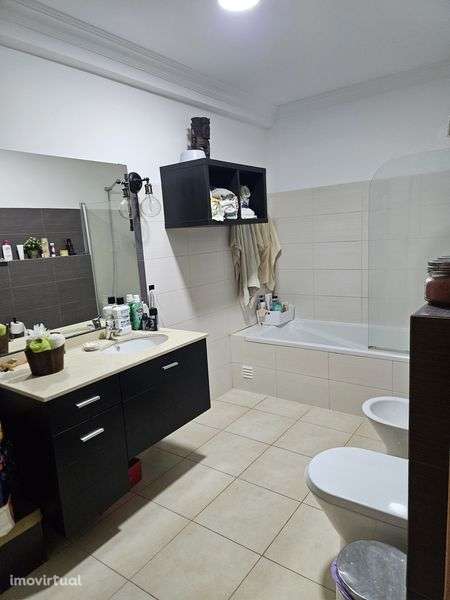 Apartamento T3 em condomínio fechado com piscina e garagem - Grande imagem: 4/12