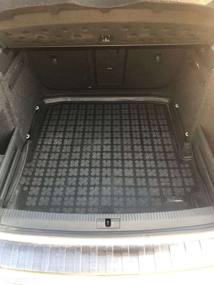 Skoda Superb 2.0 TDI Ambition DSG - 8