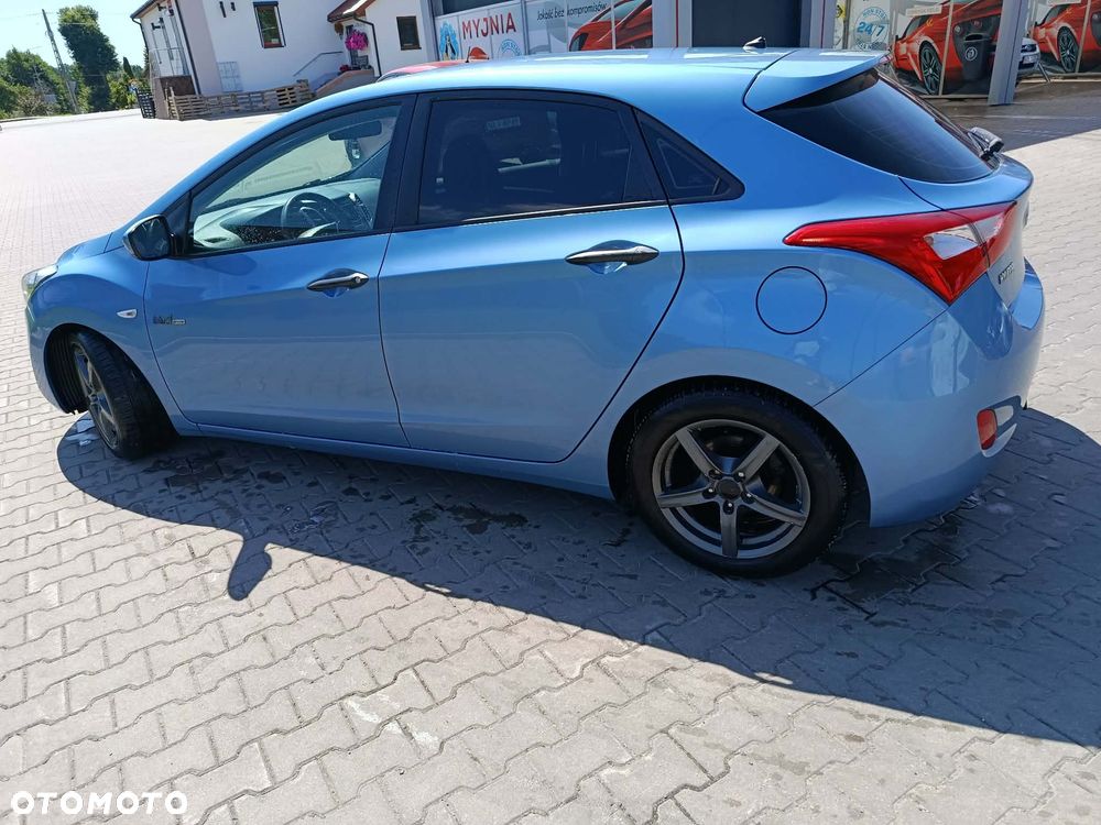 Hyundai i30 1.6 CRDi blue Classic - 11