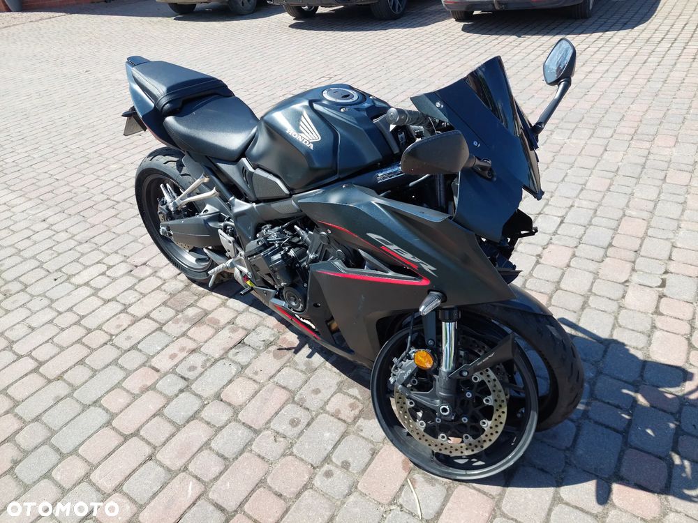 Honda CBR - 7