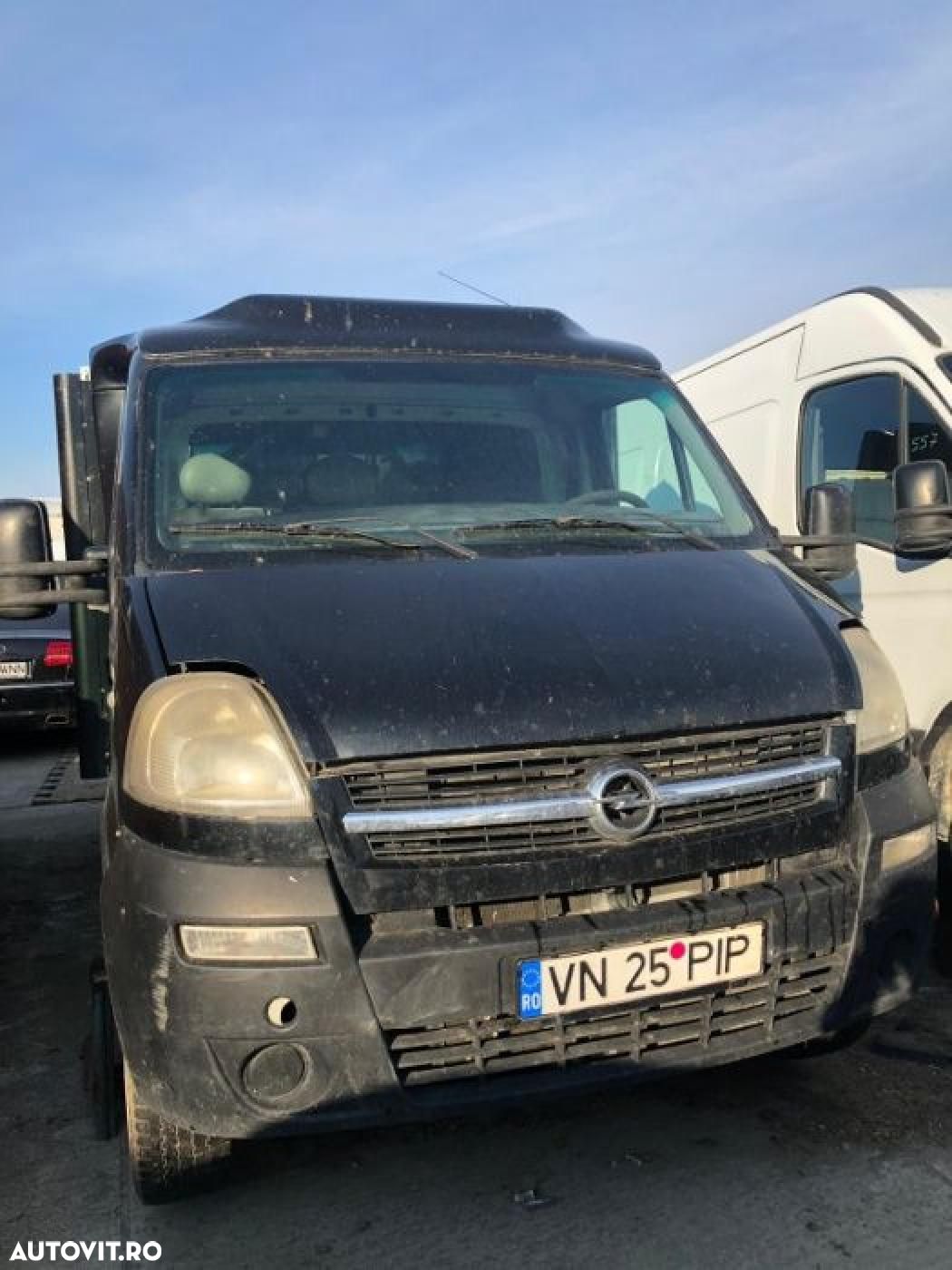 Dezmembrez Opel Movano, motor 2.5, an 2005 - 1