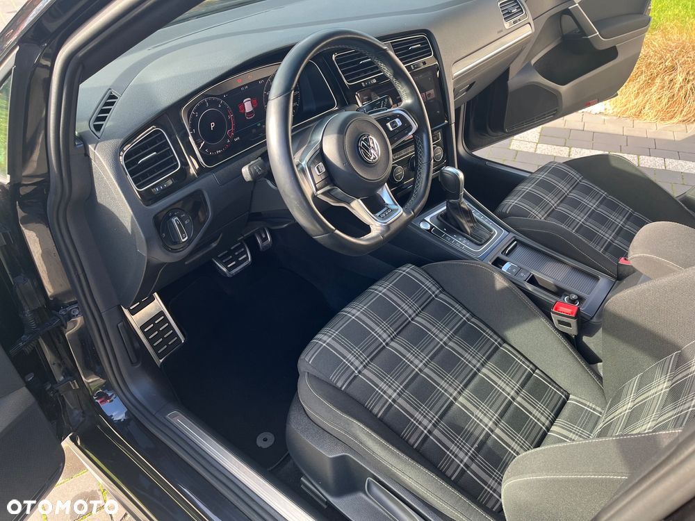 Volkswagen Golf VII 2.0 TDI BMT GTD DSG - 11