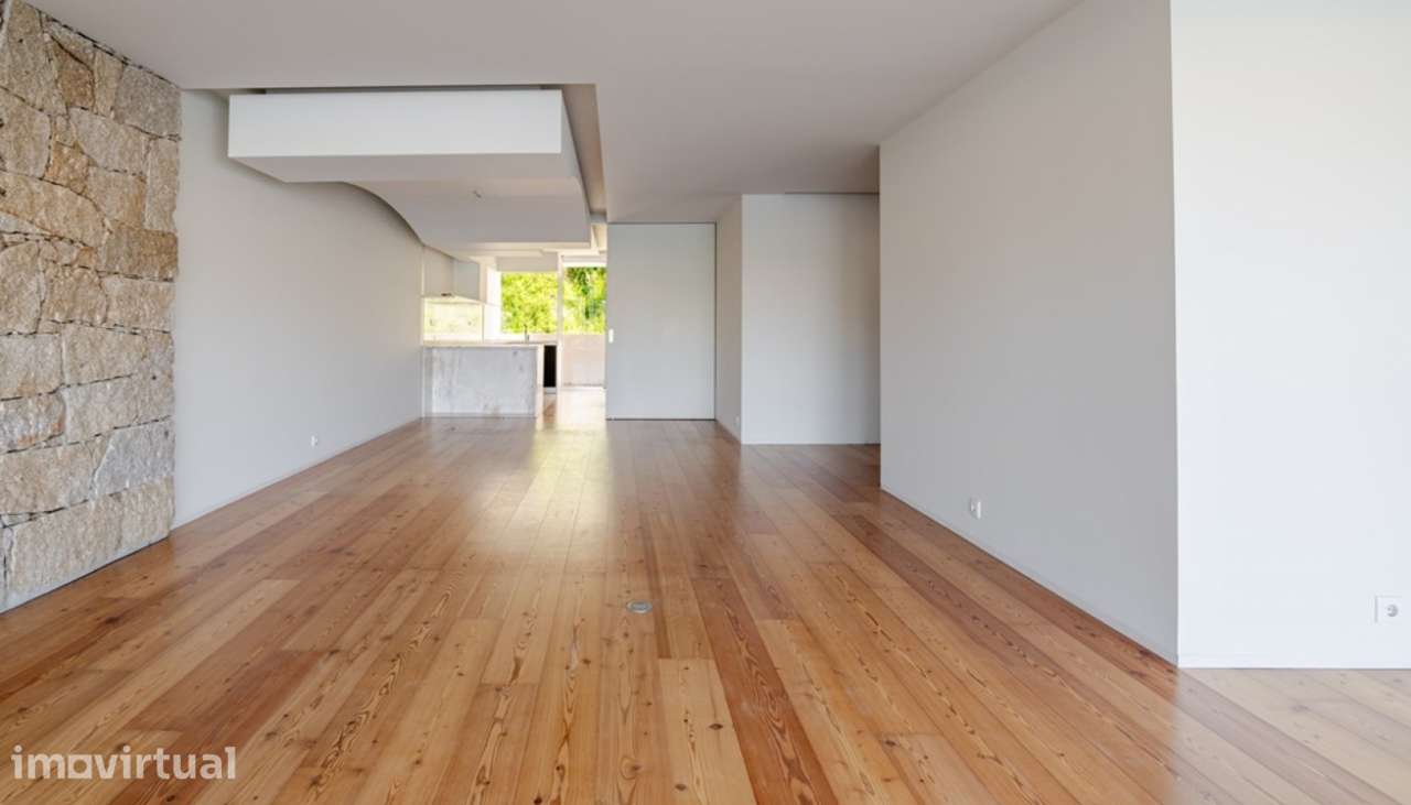 Apartamento T4 com varandas e vistas de rio à venda em Gaia - Grande imagem: 5/21