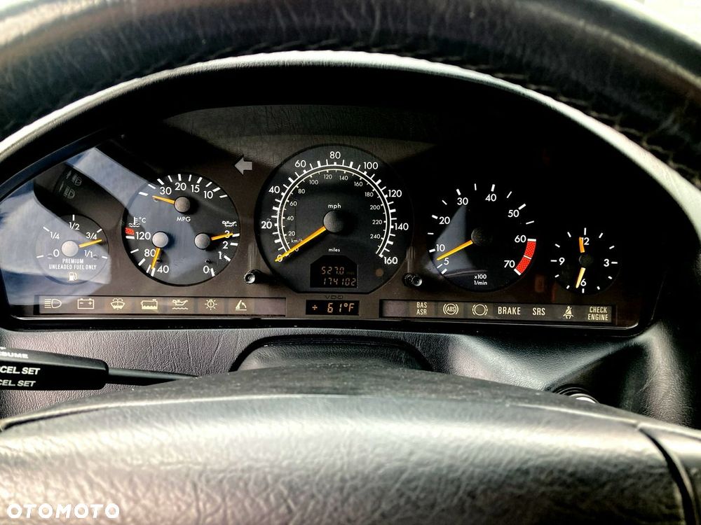 Mercedes-Benz SL - 17