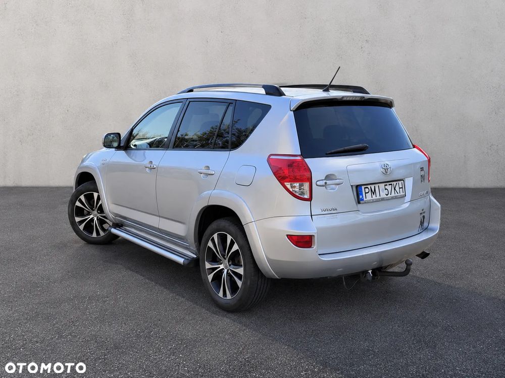 Toyota RAV4 - 3