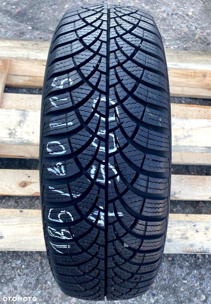 185/60/15 Goodyear Ultra Grip 9 84T - 1