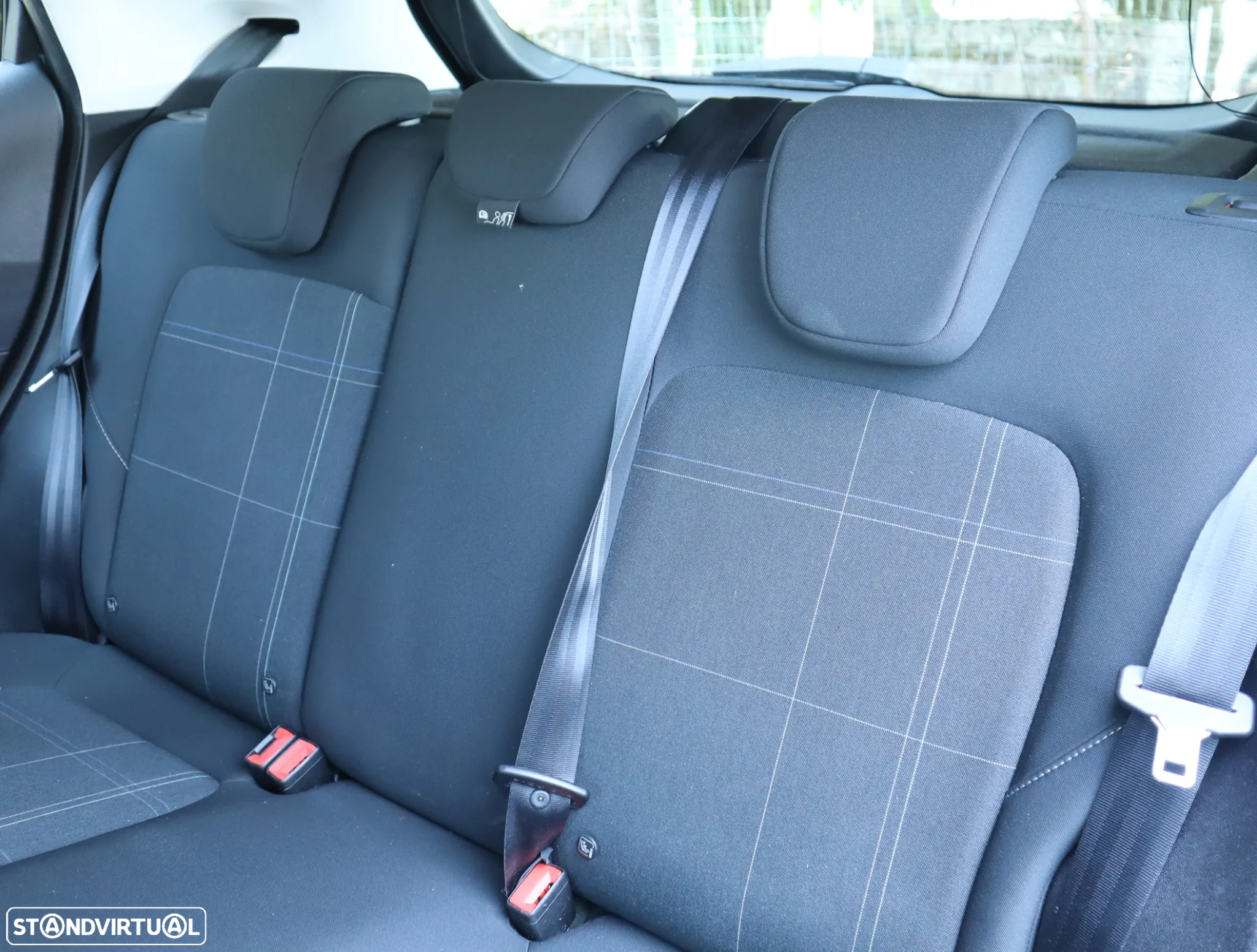 Ford Fiesta 1.5 TDCi Business - 23