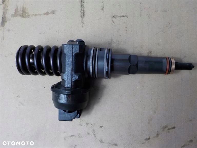 VOLKSWAGEN GOLF IV POMPOWTRYSKIWACZ 038130073AG - 2