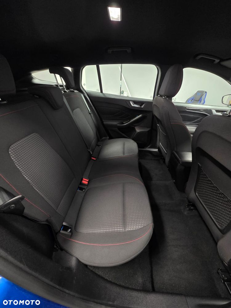 Ford Focus 1.5 EcoBlue STart-Stopp-System ST-LINE X - 14