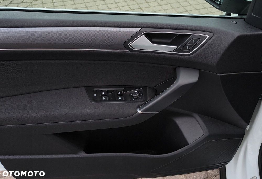 Volkswagen Touran 1.5 TSI EVO Highline - 22