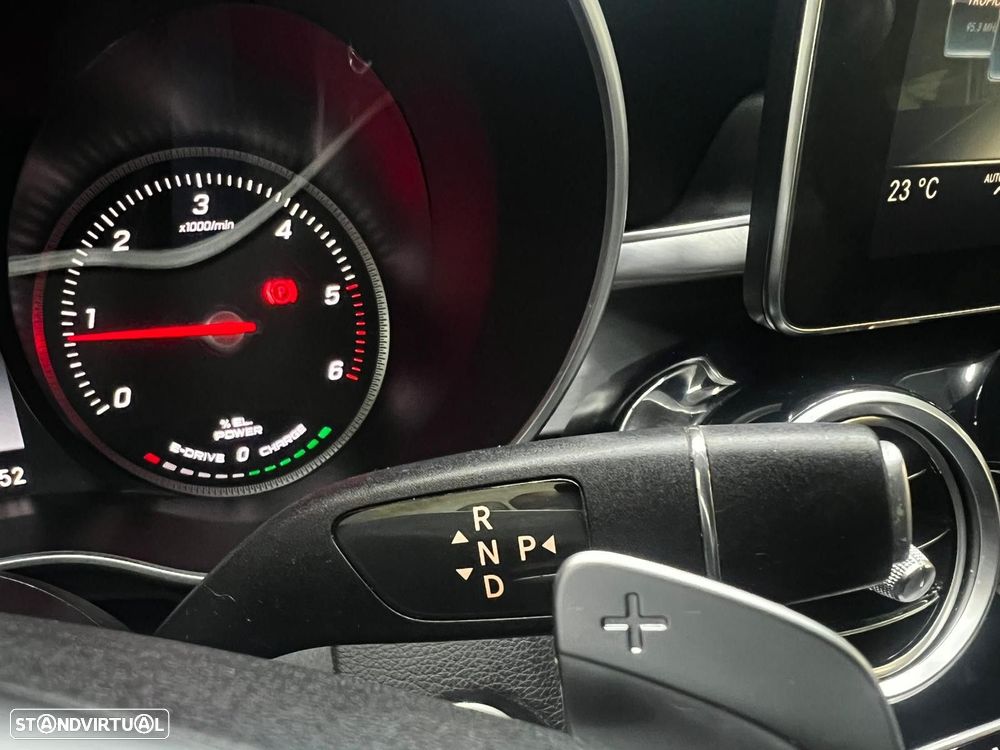 Mercedes-Benz C 300 BlueTEC Hybrid AMG Line - 27