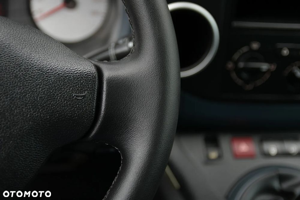 Peugeot Partner - 30