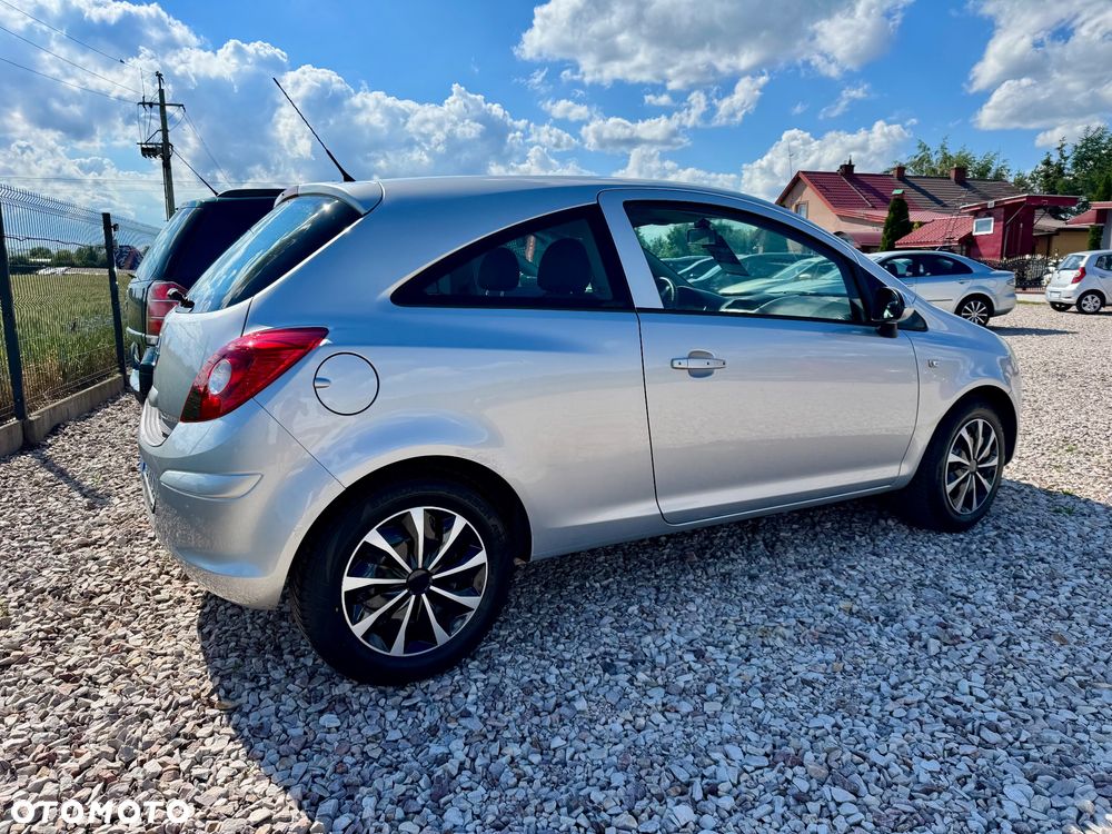 Opel Corsa 1.0 12V Essentia - 4