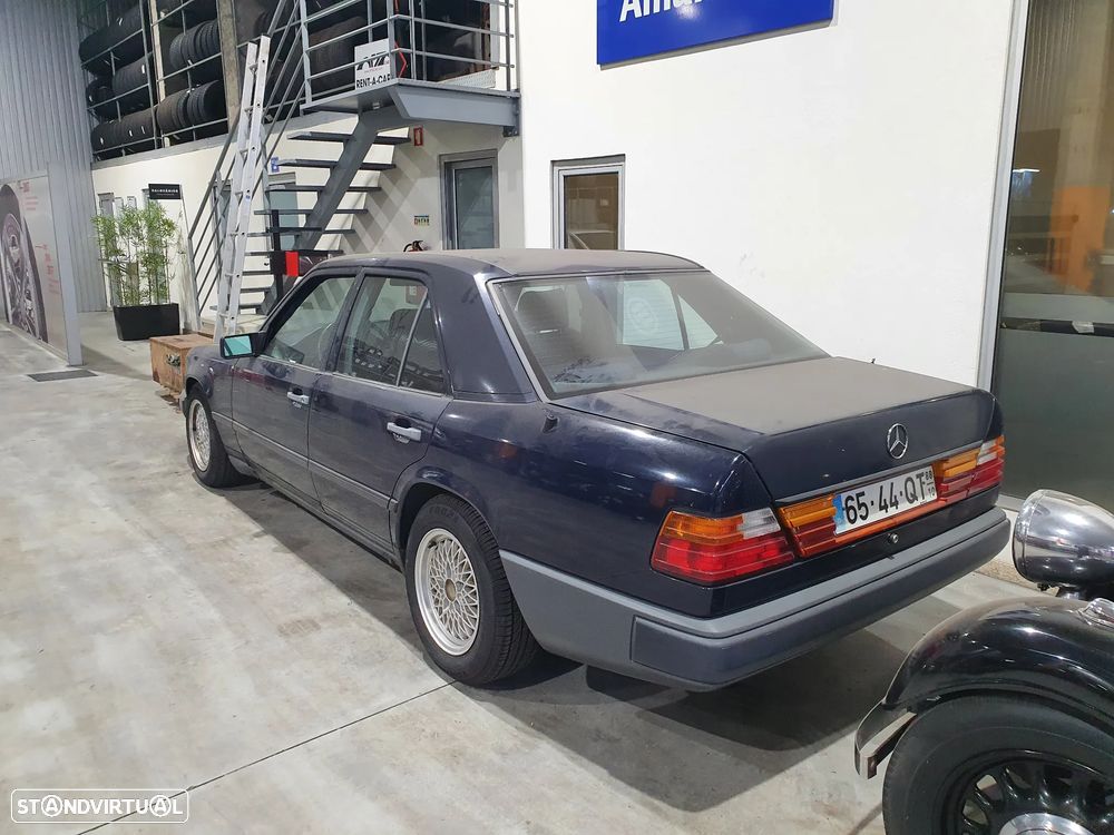 Mercedes-Benz E 230 - 5