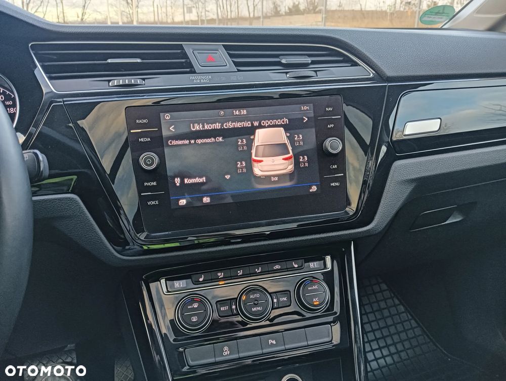 Volkswagen Touran 1.4 TSI (BlueMotion Technology) DSG Highline - 33