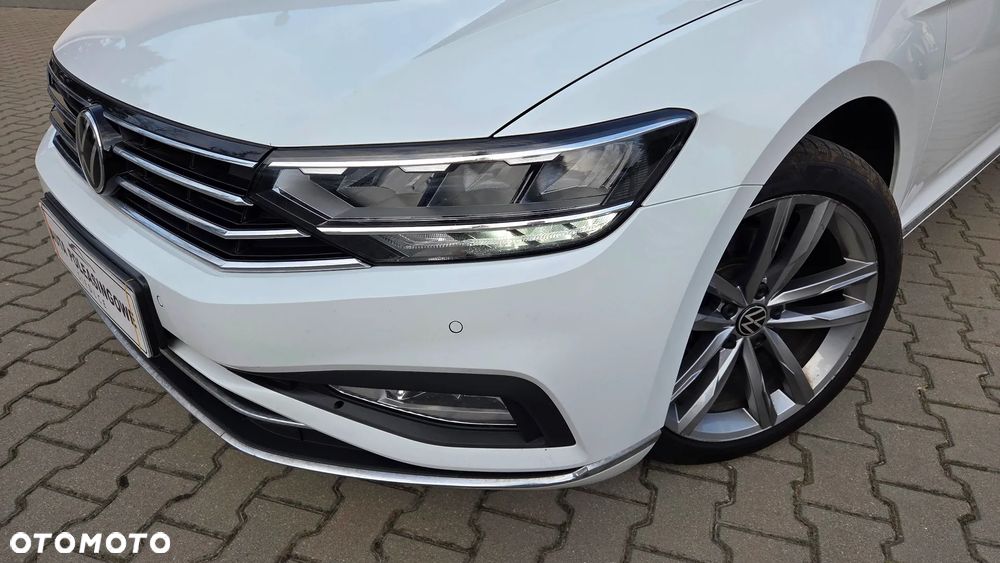 Volkswagen Passat 1.5 TSI EVO Elegance DSG - 2
