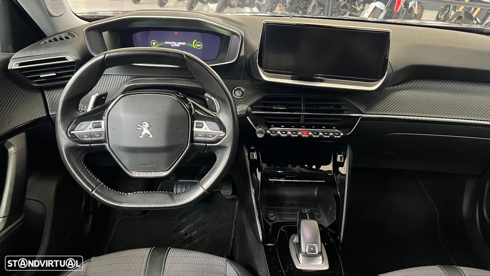 Peugeot 2008 1.2 PureTech Allure Pack EAT8 - 19