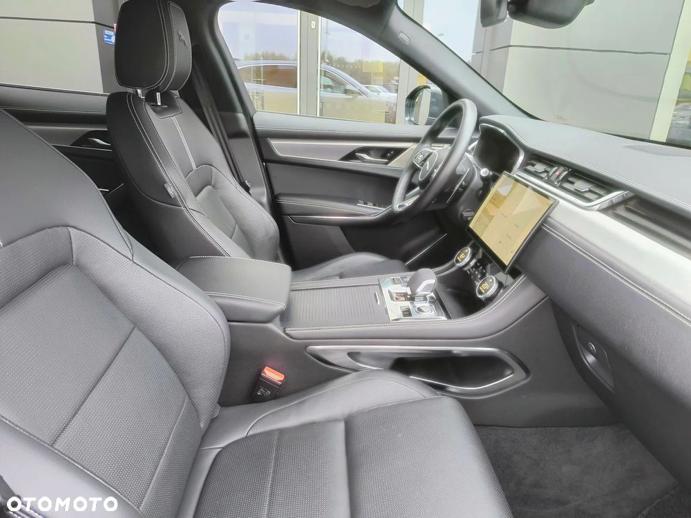 Jaguar F-Pace - 19