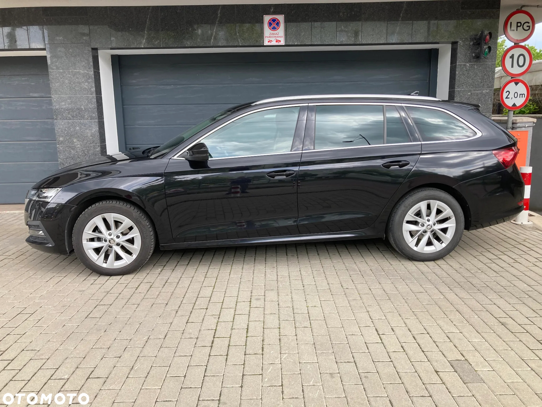 Skoda Octavia Combi 2.0 TDI DSG Clever - 2