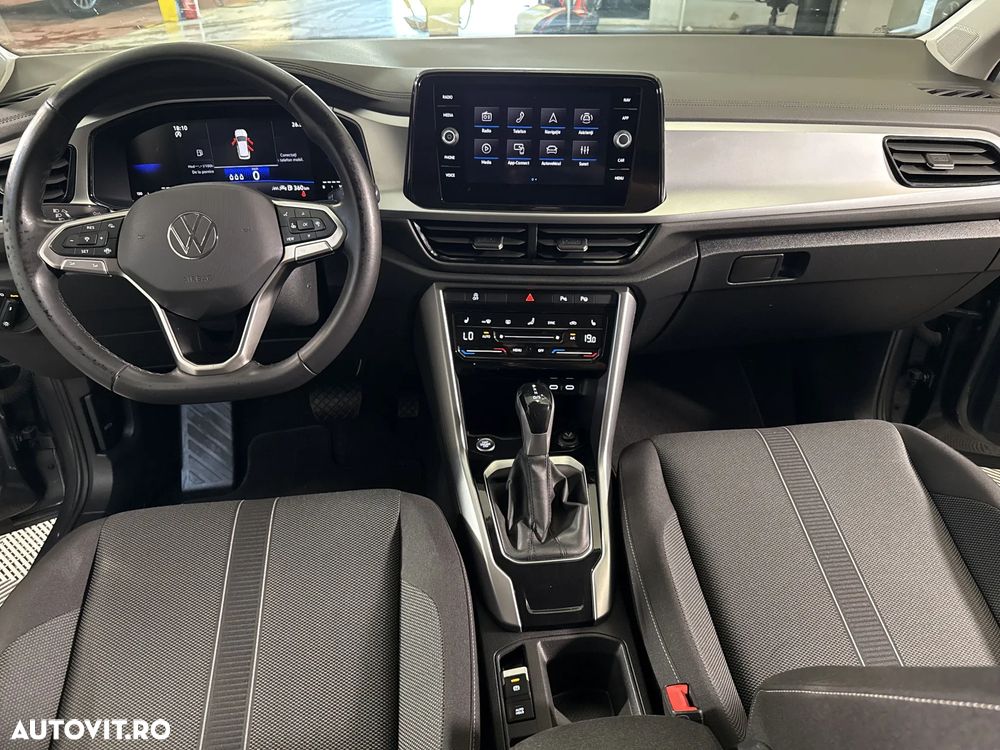 Volkswagen T-Roc - 10