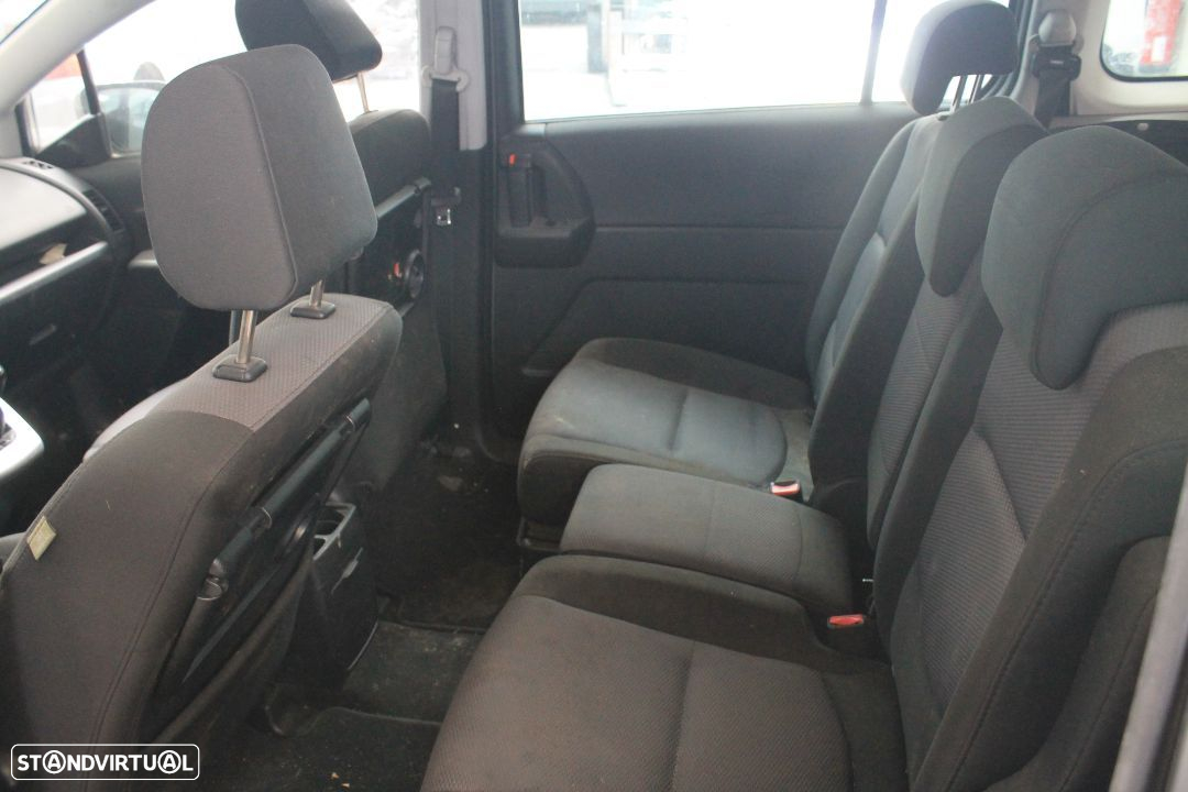 Mazda 5 - 6