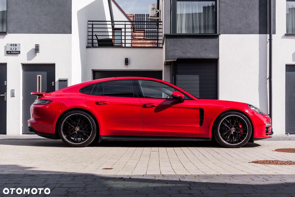 Porsche Panamera GTS - 1