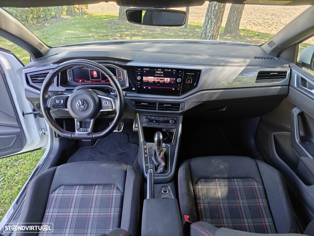 VW Polo 2.0 TSI GTI DSG - 21
