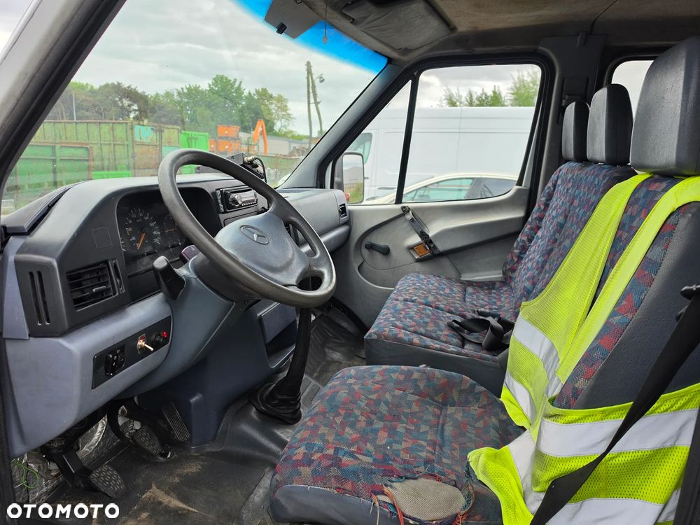 Mercedes-Benz Sprinter - 4