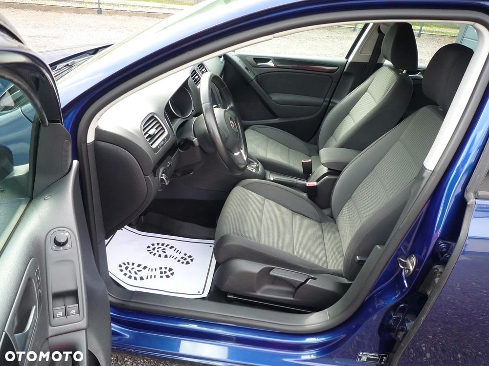 Volkswagen Golf 2.0 TDI Comfortline DSG - 13