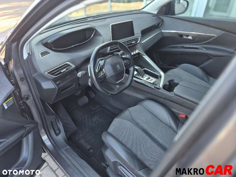 Peugeot 5008 - 5
