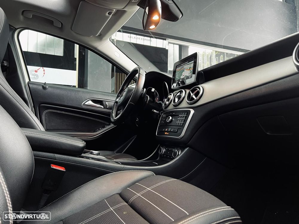 Mercedes-Benz GLA 180 CDI Urban Aut. - 16
