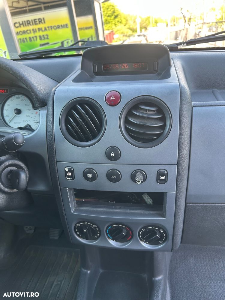 Peugeot Partner - 8