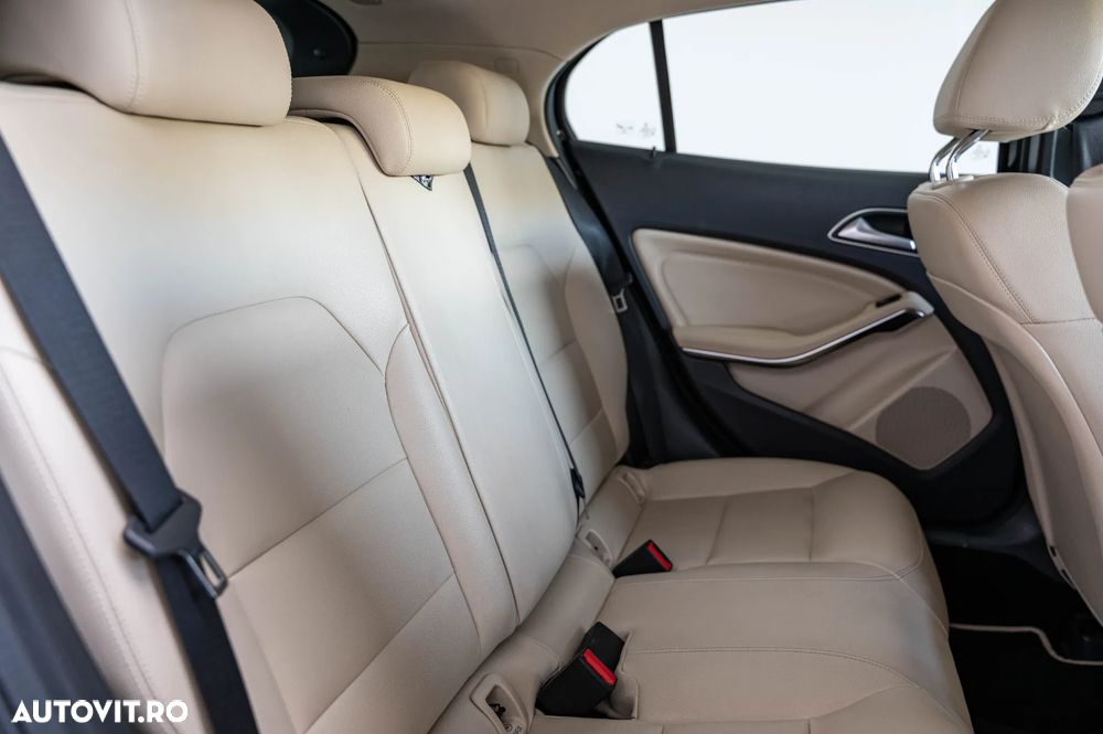 Mercedes-Benz GLA 220 4MATIC 7G-DCT - 8