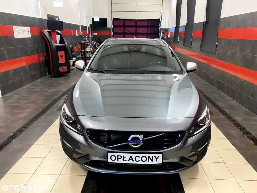 Volvo V60 D4 Drive-E R-Design Momentum - 4