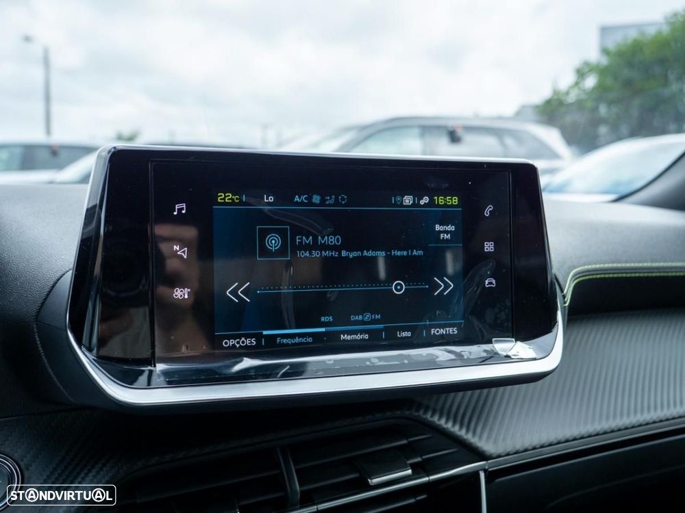 Peugeot e-2008 50 kWh GT - 34