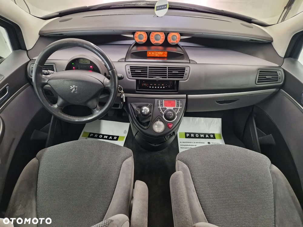 Peugeot 807 HDi 135 Family - 29