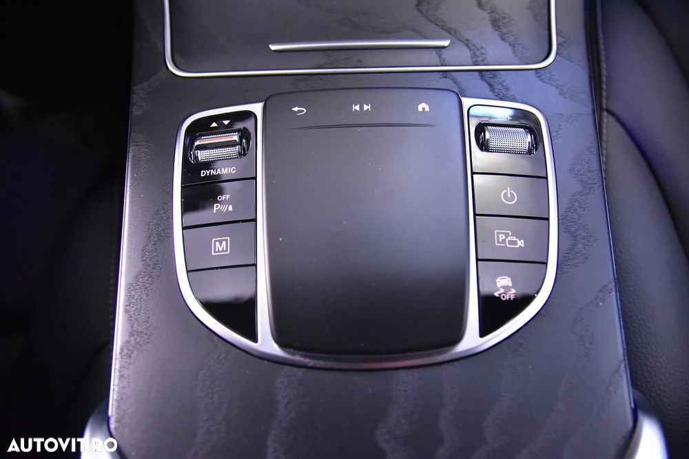 Mercedes-Benz GLC 300 e 4Matic 9G-TRONIC AMG Line - 17