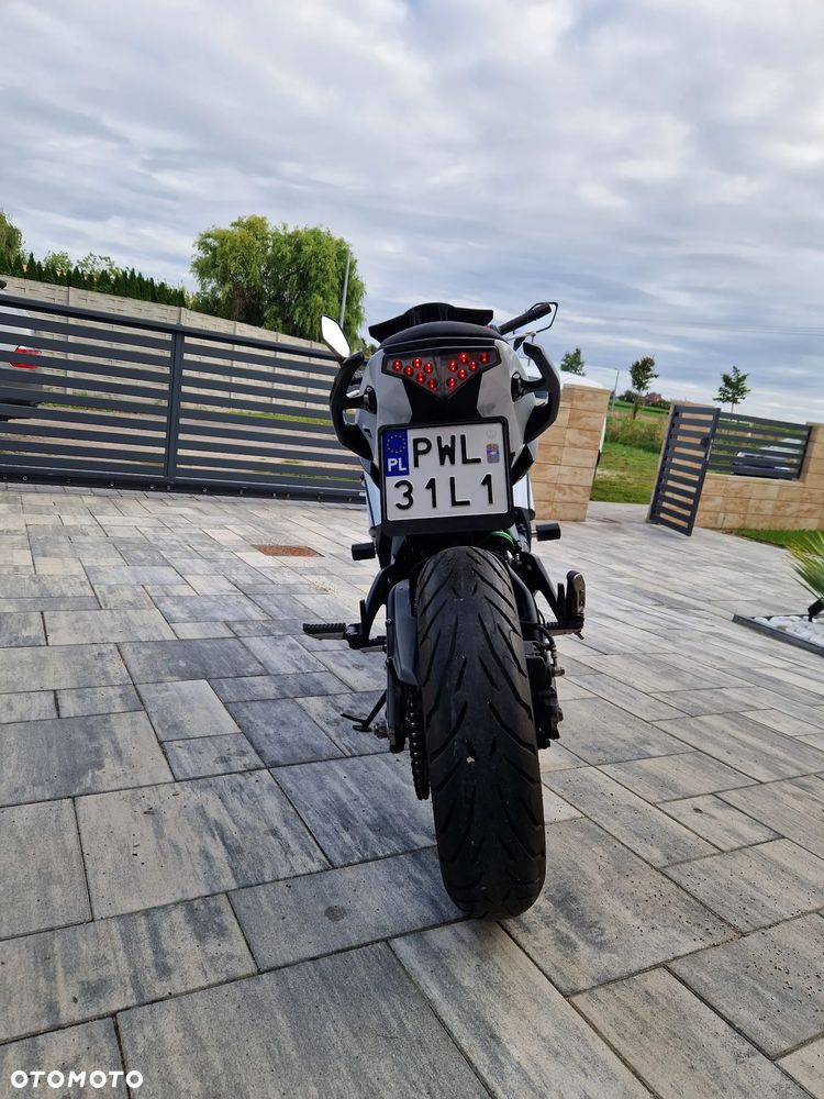 Kawasaki ER - 13