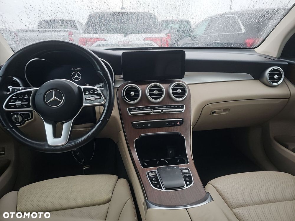 Mercedes-Benz GLC 300 4Matic 9G-TRONIC Edition Avantgarde - 12