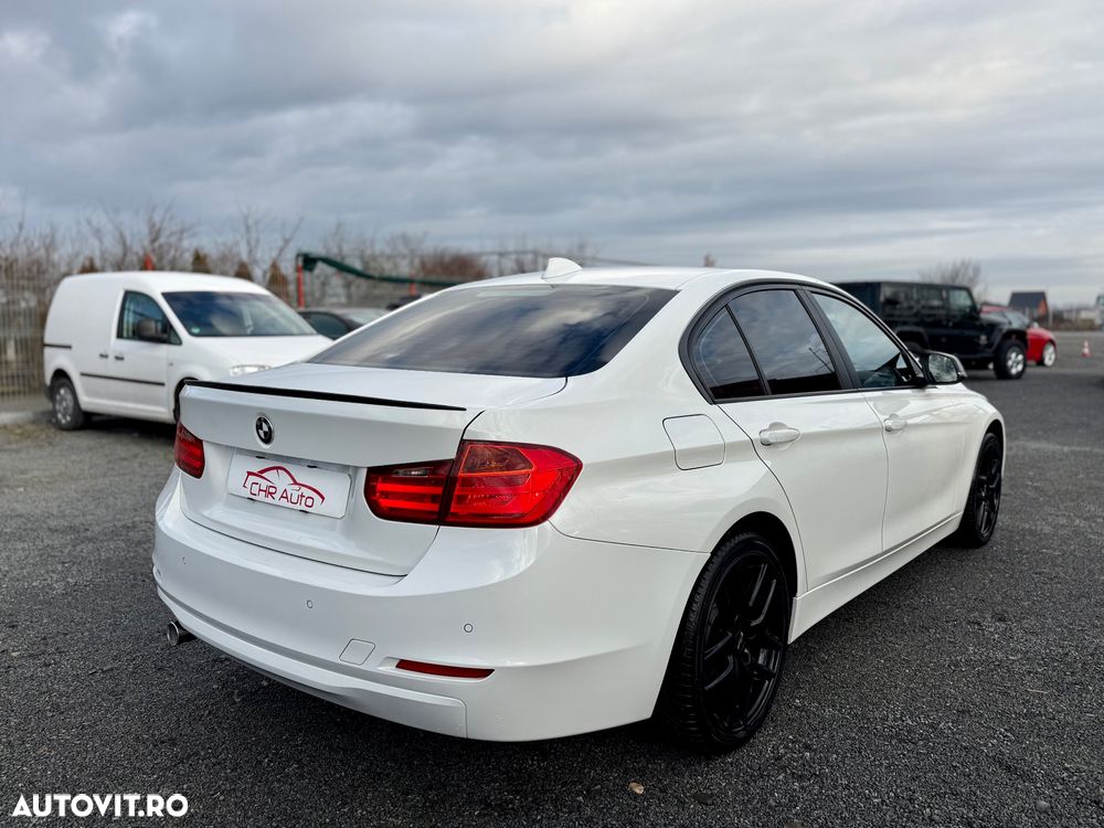 BMW Seria 3 318d Blue Performance - 15