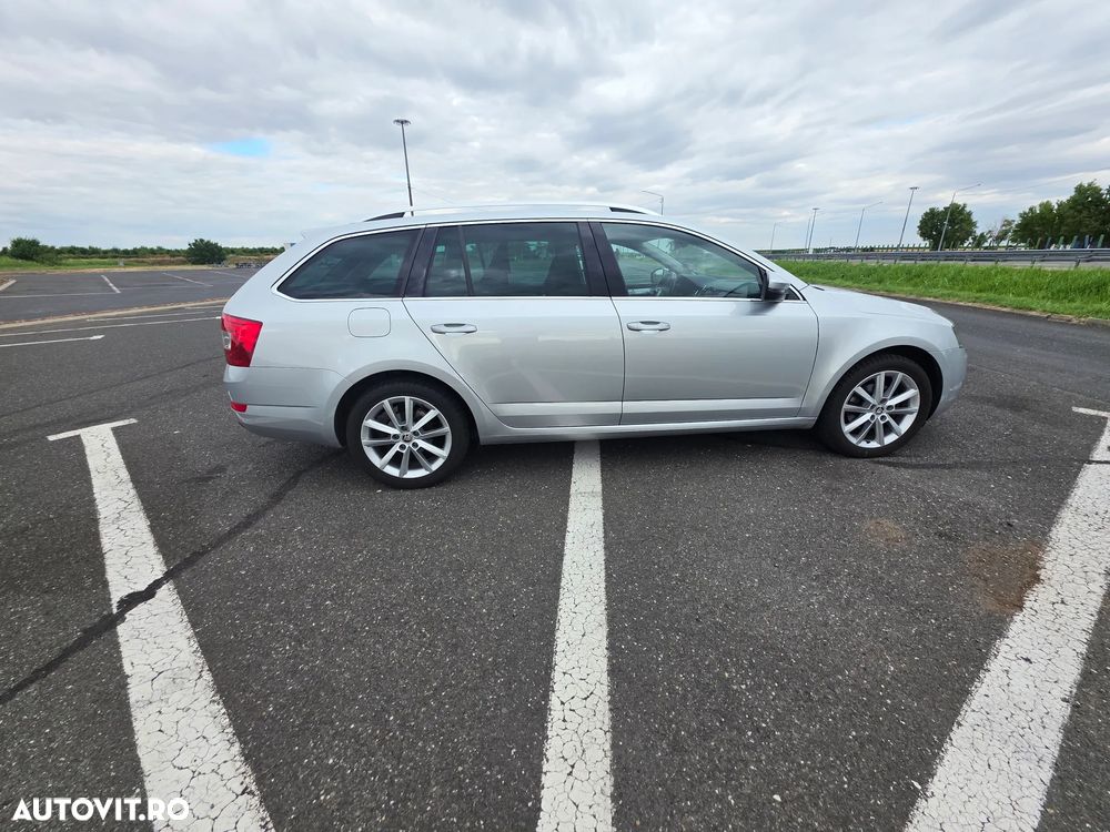 Skoda Octavia Combi Diesel 2.0 TDI DSG Style - 4