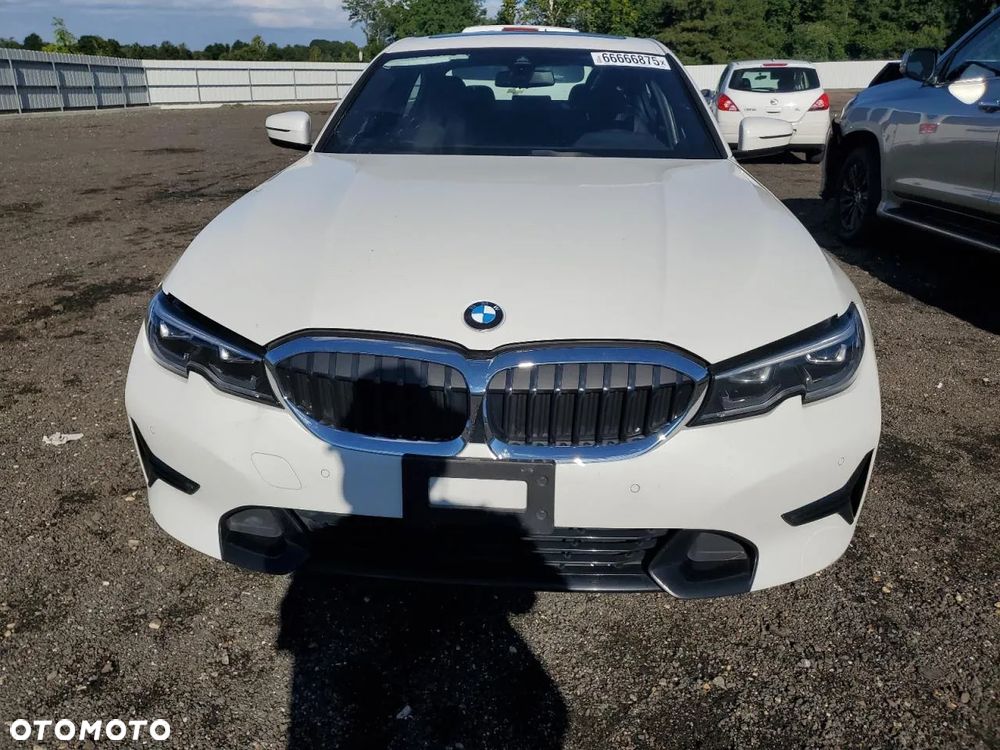 BMW Seria 3 330i M Sport sport - 5
