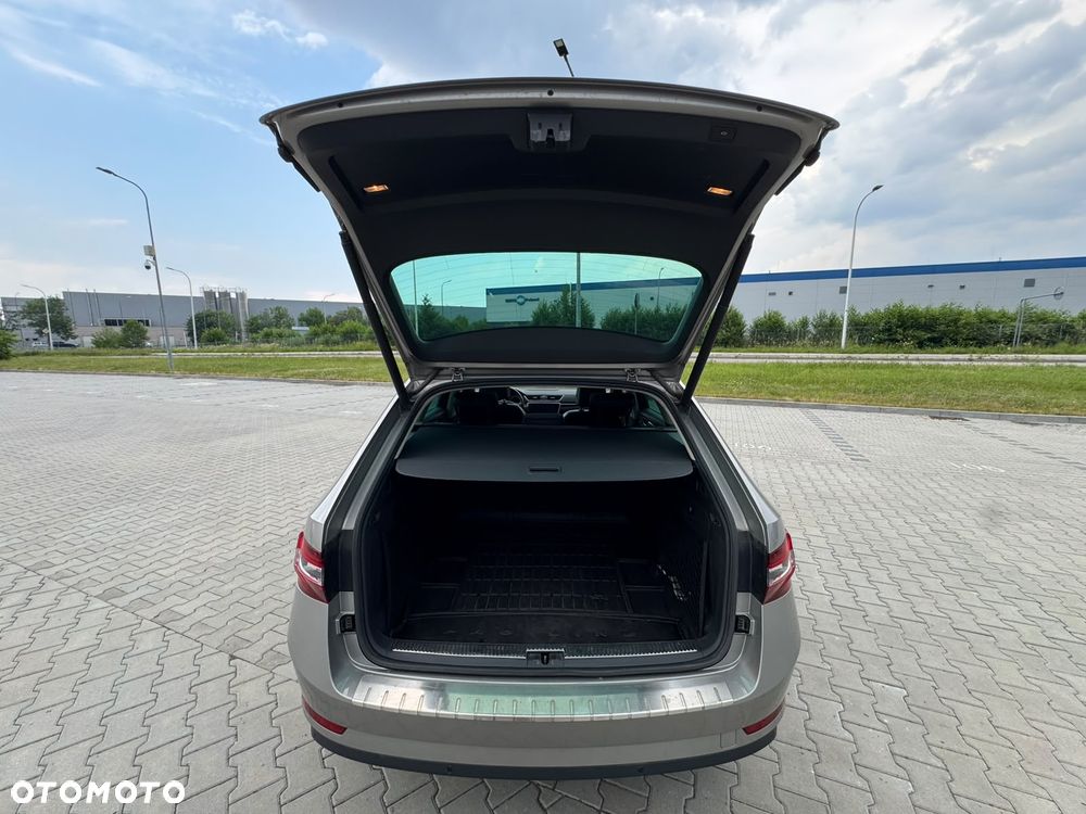 Skoda Superb 2.0 TDI 4x4 L&K DSG - 7