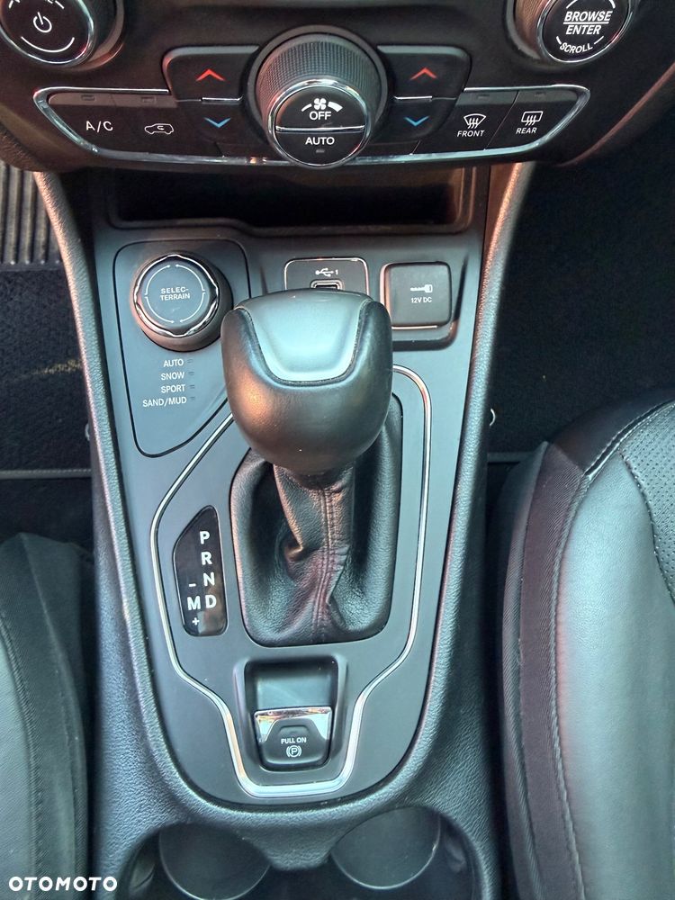 Jeep Cherokee 3.2 V6 Active Drive I Overland - 20