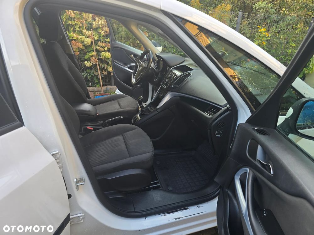 Opel Zafira - 13