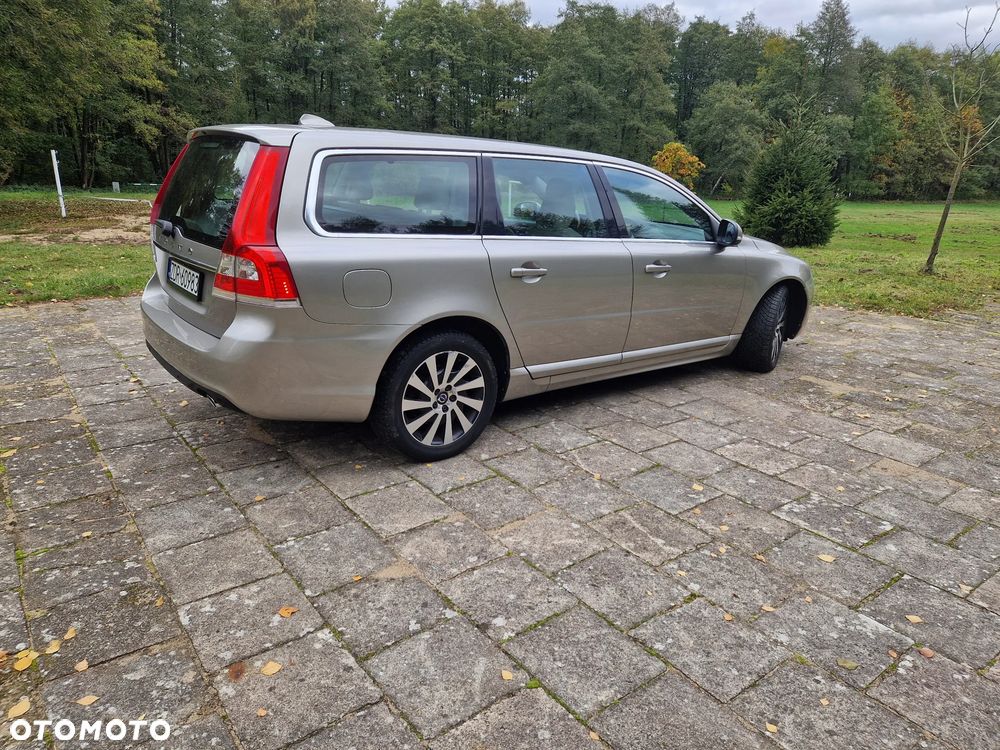 Volvo V70 2015 photo 4