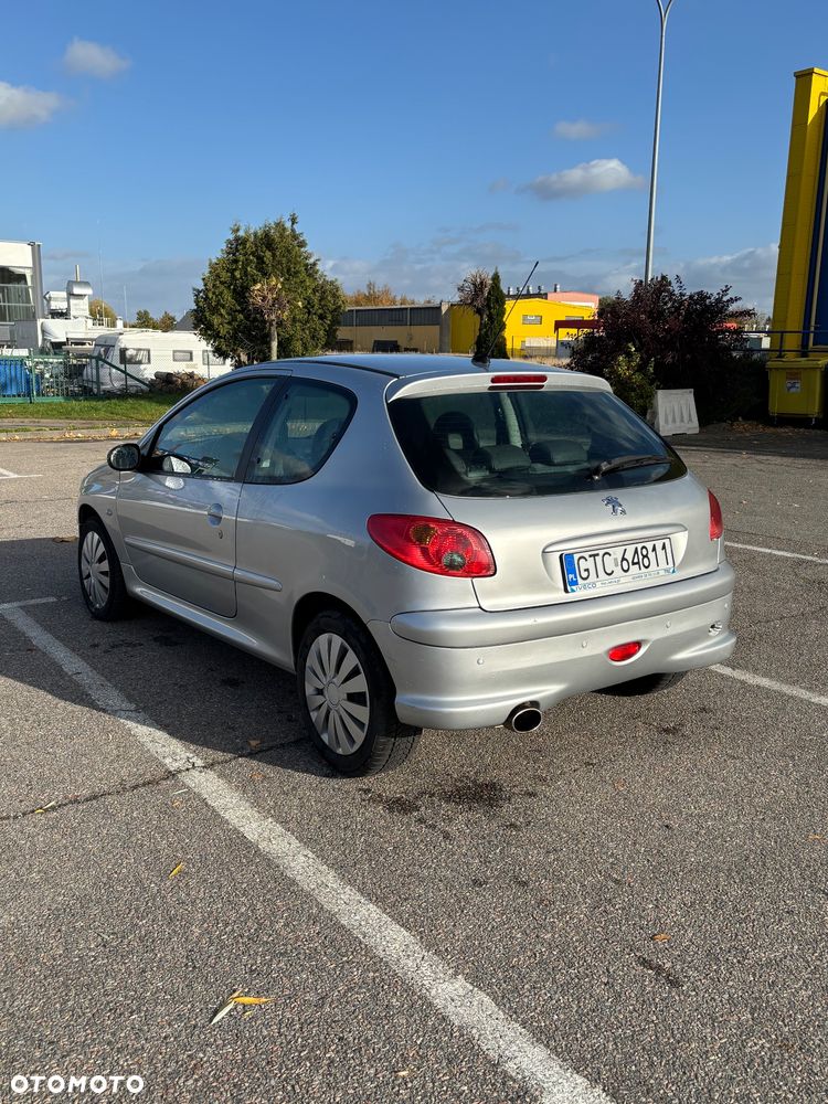 Peugeot 206 2004 photo 4